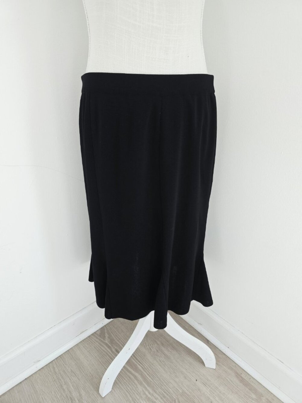 Exclusively Misook Black Acrylic Ruffle Flowy Midi Skirt L Large Petite Womens